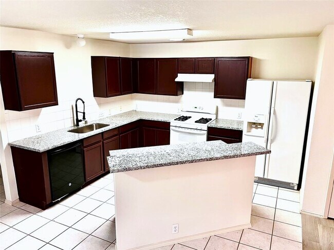 Photo - 10219 Sugarbridge Trail