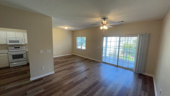 6308 Sweetwater Blvd