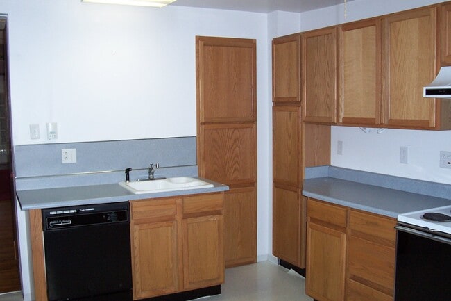 Kitchen View # 2 - 710 Market St Unit 1st Flr