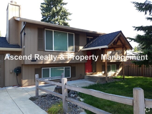 Building Photo - Updated 4 Bed on Cul de Sac Quick Access t... Rental