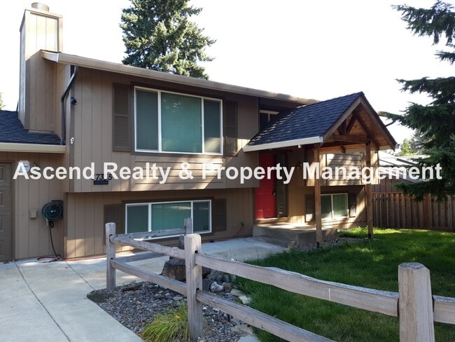 Updated 4 Bed on Cul de Sac Quick Access t... - Updated 4 Bed on Cul de Sac Quick Access t... House