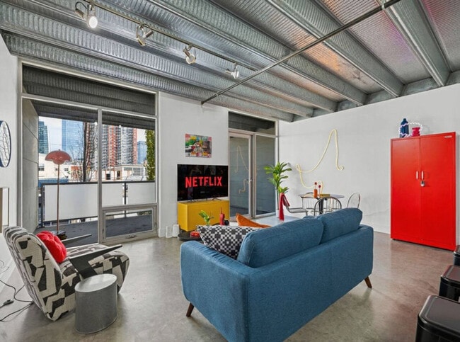 Photo - 10309-10107 107 St NW Unit SI ID1308617P