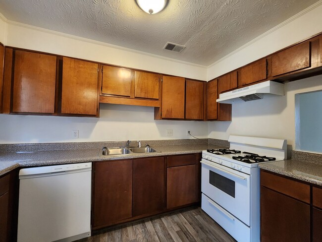 Photo - 2094-2094 Lenoa Ln Unit 2083