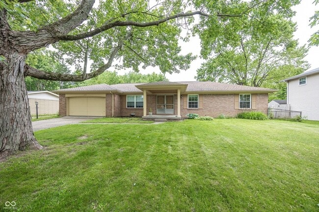Building Photo - 628 Ash Dr