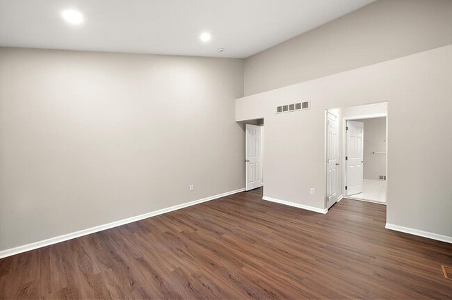 Photo - 28849 Hearthstone Dr