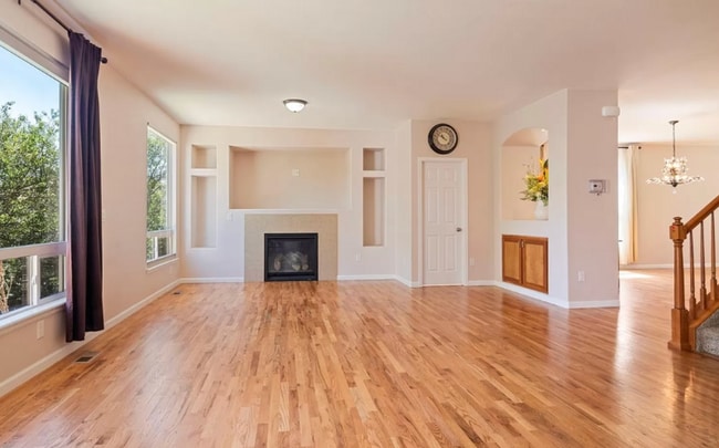 Photo - 1395 E 100th Ln