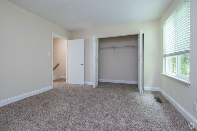 2BR, 1.BA - 800SF - Bedroom