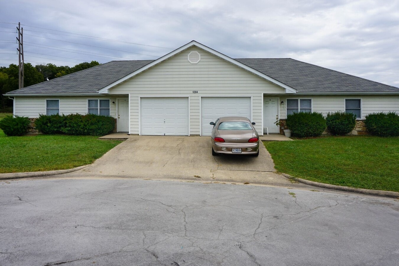 1931-MF2-E3 - 1931-MF2-E3 Apartment Unit A