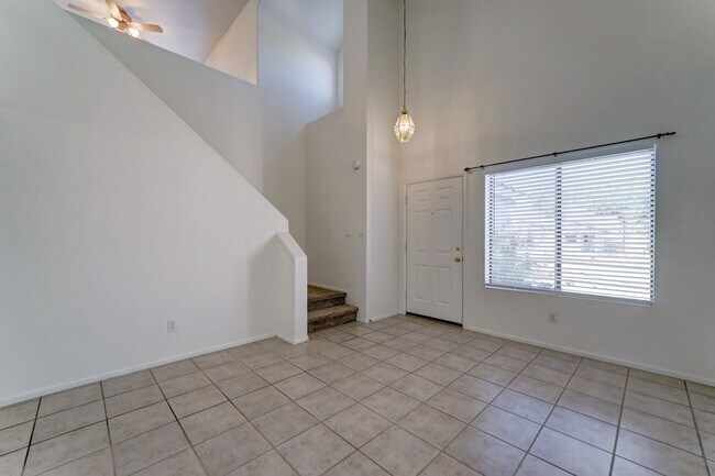 Photo - Desirable North Phoenix  Home with 1 Downs...