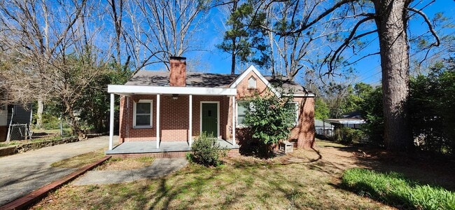 Building Photo - 2 bedroom brick home close to St Francis