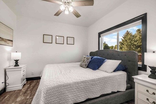 Building Photo - 304 Palomino Dr Unit ADU - LADY LAIR PRIVATE ROOM W/ MASTER
