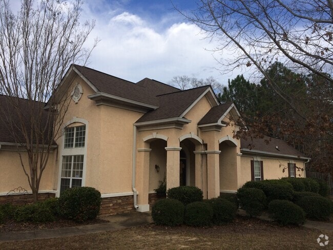 Building Photo - Grove Hill Neighborhood - Available Soon! Rental