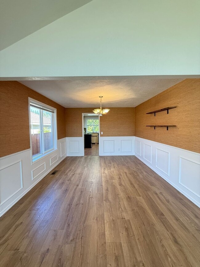 Photo - Immaculate 3 bedroom, 2 bath home in desirable Medford Neighborhood!