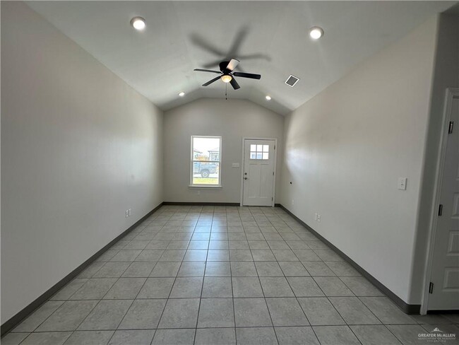 Photo - 10 Valley S Cir Unit A