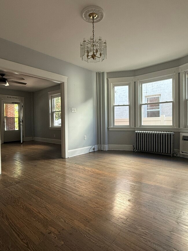 comedor - 1348 Easton Ave