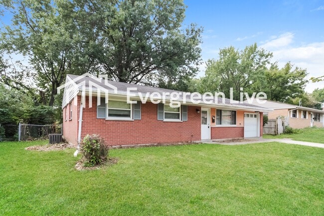 Photo - 859 Heatherstone Dr