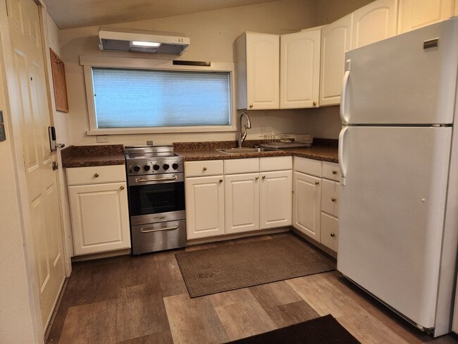 Photo - 2323 J St Unit 3