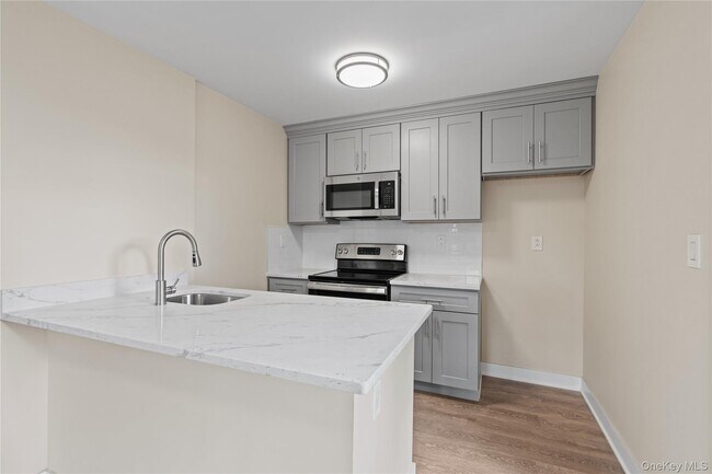 Photo - 135 Wakefield Ave Unidad 401