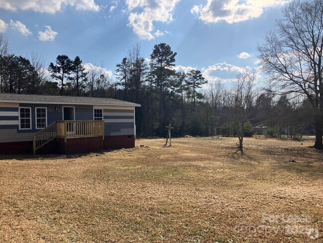 Building Photo - 141 Little Country Ln Rental