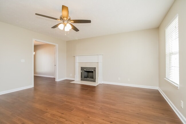 Photo - 2834 Wellington Pl