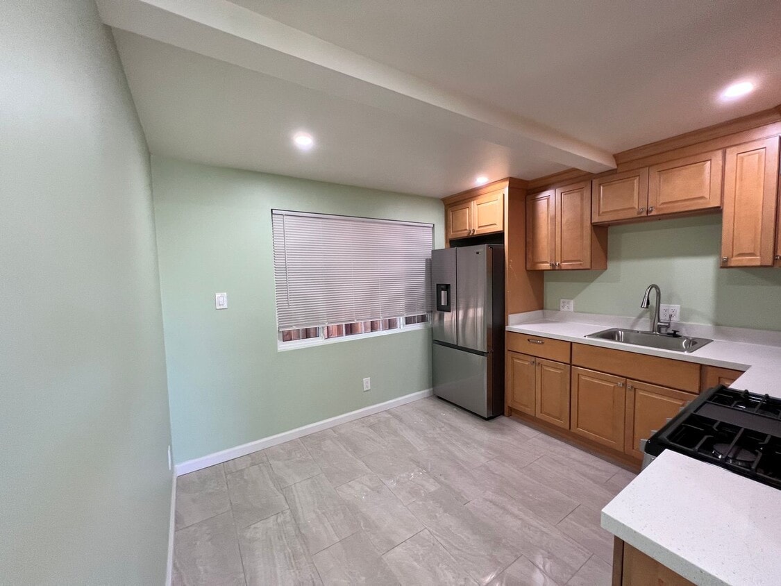 Beautifully remodled 2 bedroom cottage wit... - Beautifully remodled 2 bedroom cottage wit...