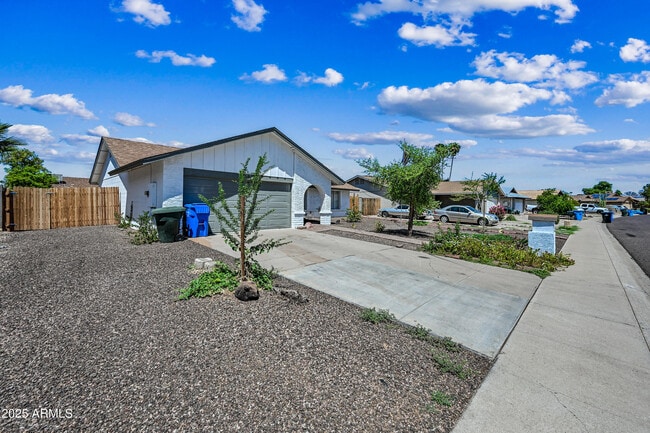 Building Photo - 3262 W Angela Dr Rental