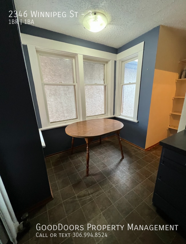 Photo - 2346 Winnipeg St