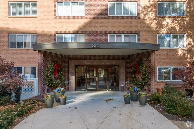 Photo - Wornall Plaza