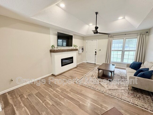 Photo - 415 Mayfield Dr