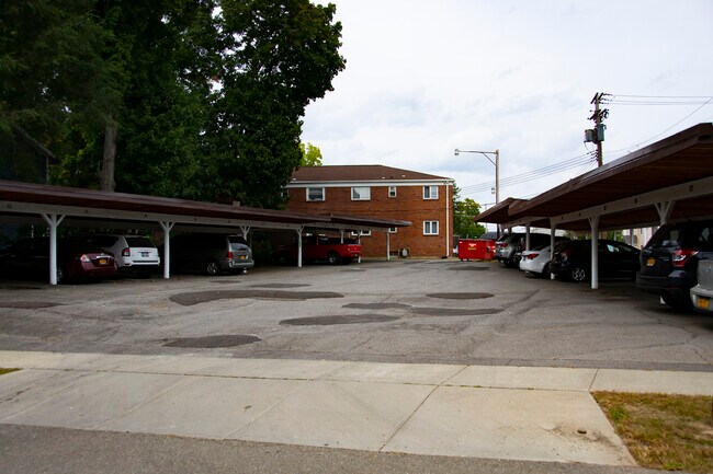 Chenango Courtyard