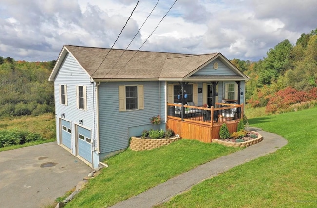 Building Photo - 434 Horseback Rd