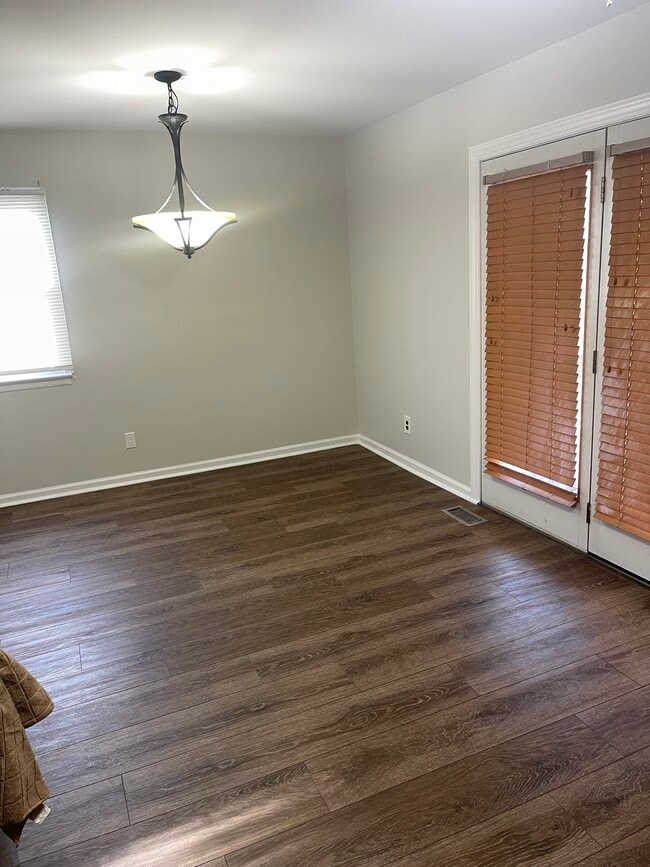 Photo - 1400 Harford Square Dr