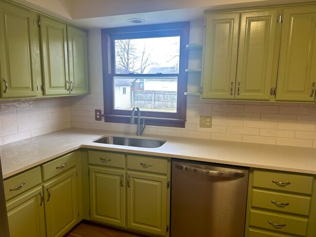 Photo - 603 Worcester Rd