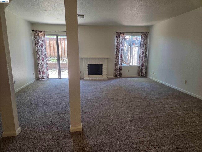 Photo - 7596 Silvertree Ln