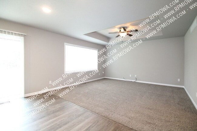 Photo - 4709 SW Logan St