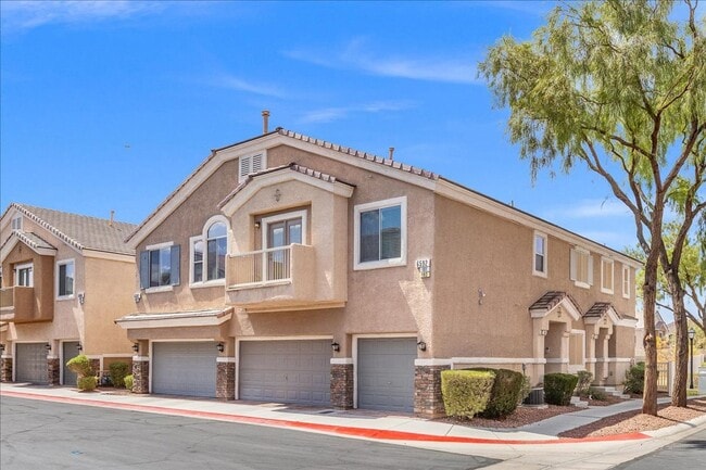 6592 Strolling Plains Ln