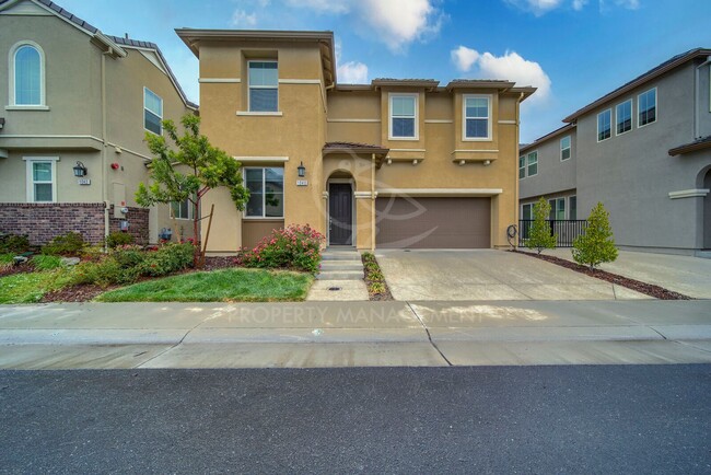 Gorgeous 4 bd 3ba home in Rocklin - Gorgeous 4 bd 3ba home in Rocklin