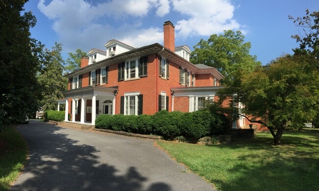 Photo - 1403 N Augusta St Townhome