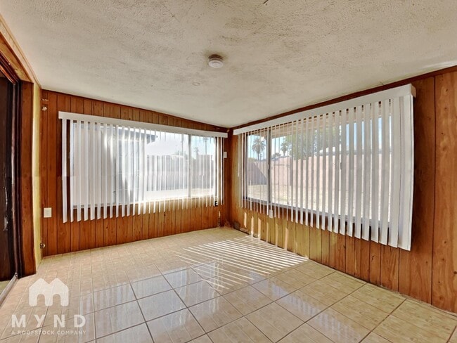 Photo - 5632 N 35th Ave