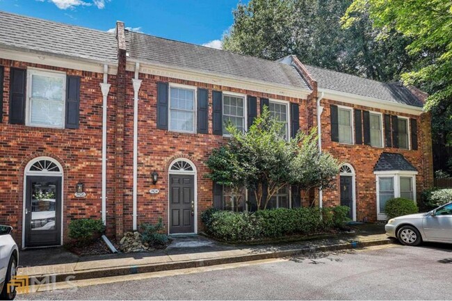 3 Bed/2.5 Bath - 7404 Saint Charles Sq Casa Adosada