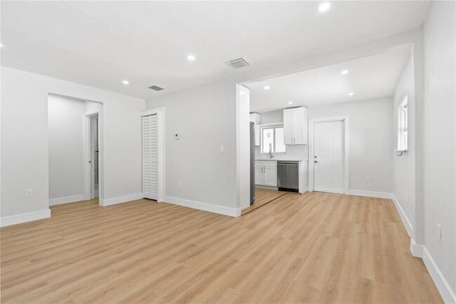 Photo - 1946 Rodman St