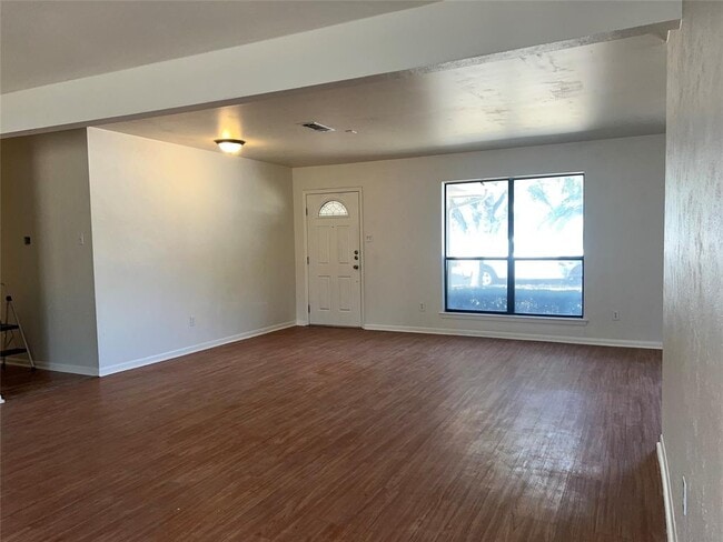 Photo - 104 Tallwood Dr