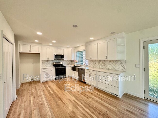 Photo - 10316 176th Ave NE