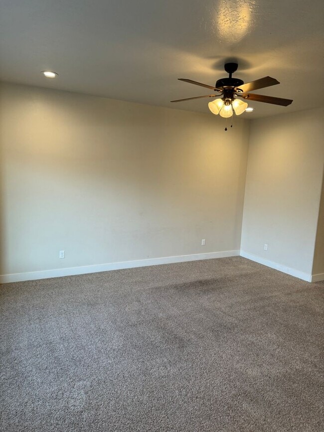 Photo - Spacious Townhome for rent in Rexburg