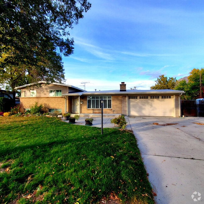 Building Photo - 2263 E 7160 S Rental