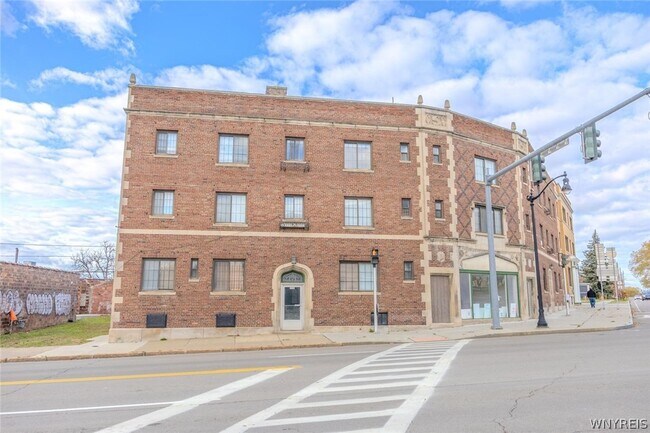 Photo - 530 Main St