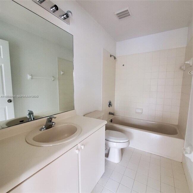 Photo - 2621 SE 15th Pl Unit 187