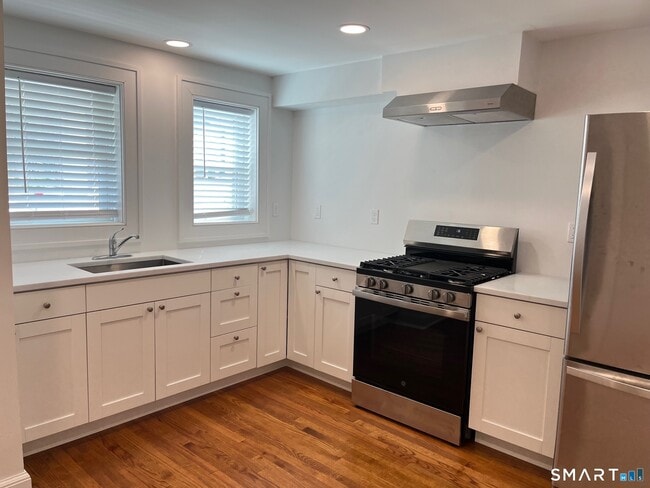 Photo - 446 Old Stratfield Rd