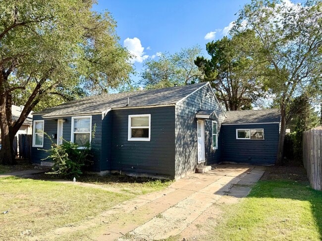 Photo - 2405 23rd St