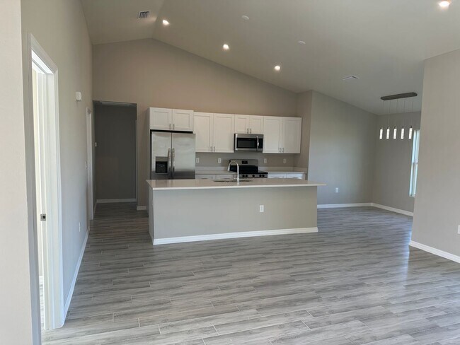 Photo - 3610 NE 9th Pl